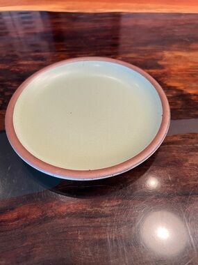 EAST FORK Cake Plate in retired LAMBS EAR